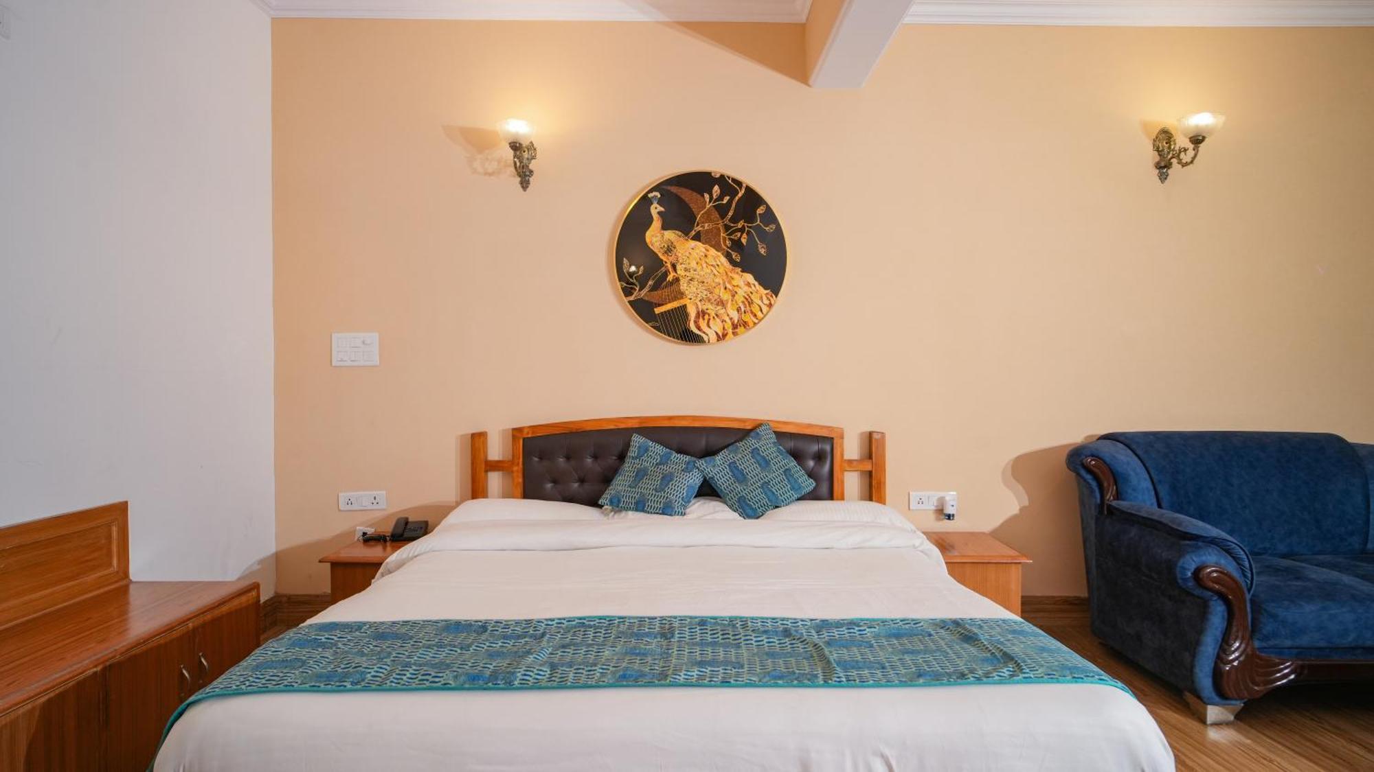Neelesh Inn- A Luxury Lake View Hotel- 20 Kms From Nainital Bhīm Tāl Exterior foto